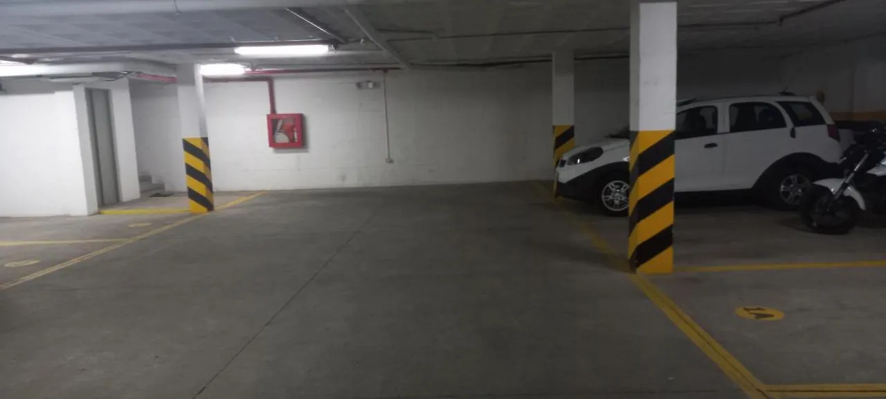 Apartamento Departamento Excelente Ubicacion Con Parqueo Cuenca