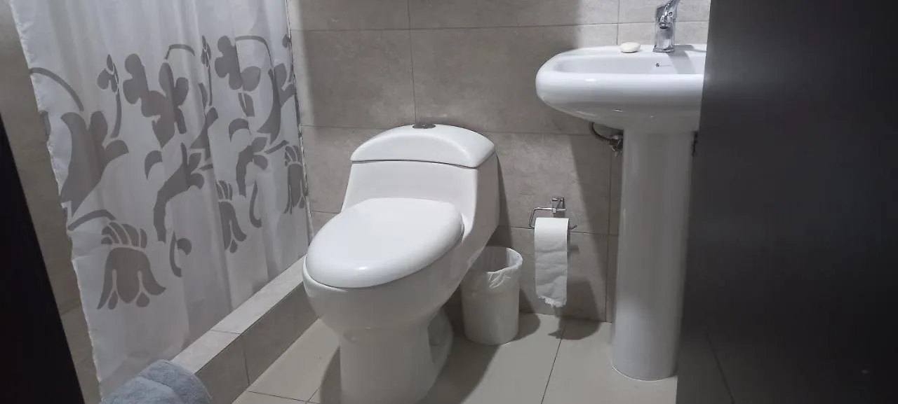 Departamento Excelente Ubicacion Con Parqueo Διαμέρισμα Κουένκα